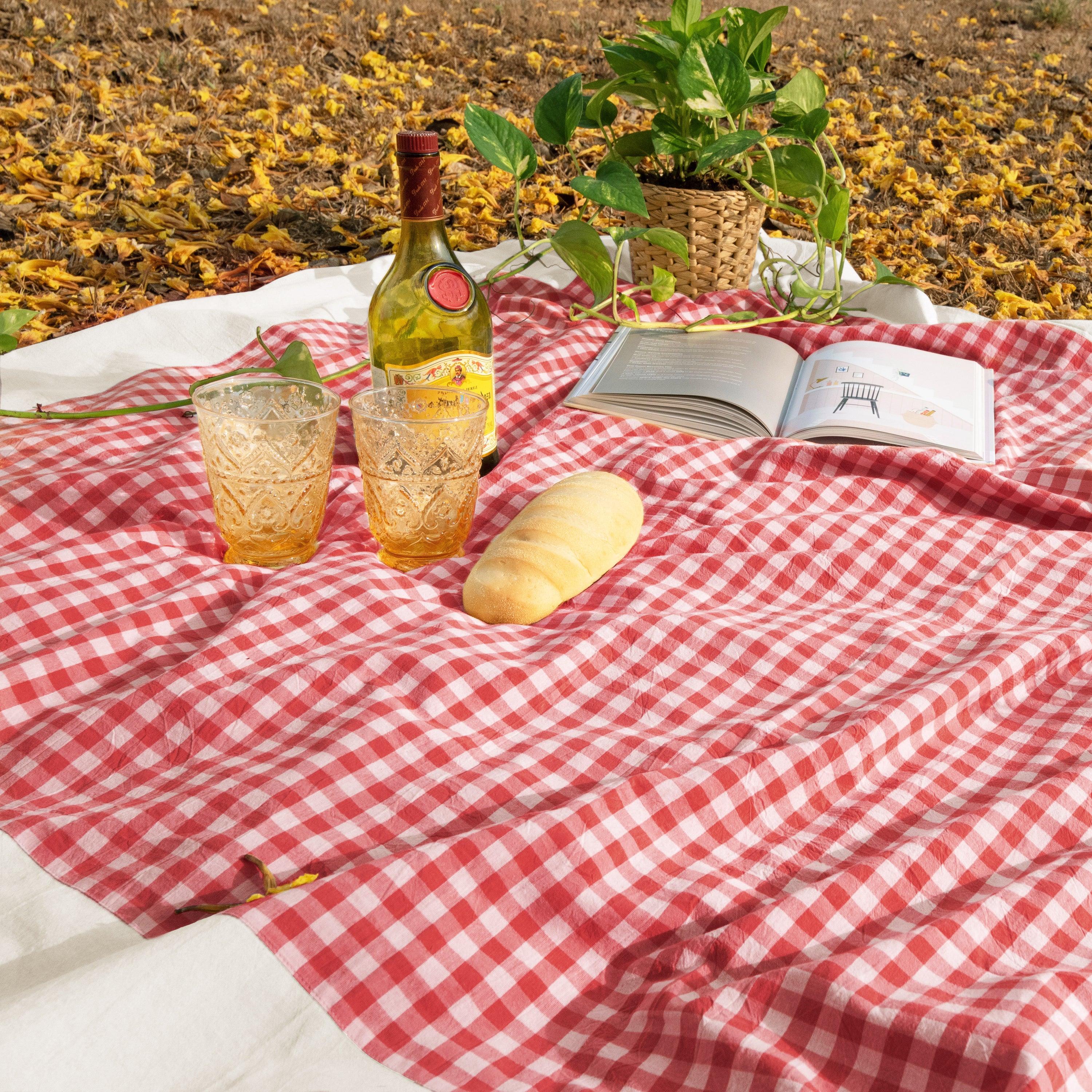 tablecloth gingham plaid buffalo checkered cotton stonewashed red white rectangle