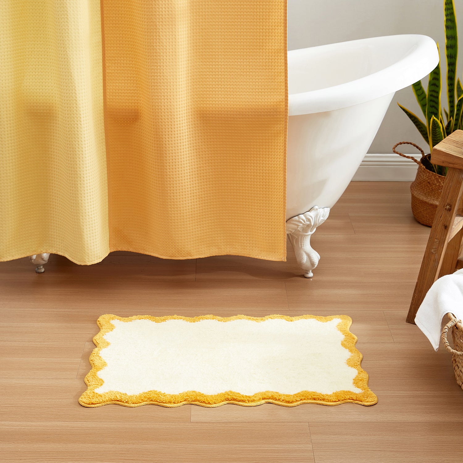 bath mat yellow white scalloped wavy edge