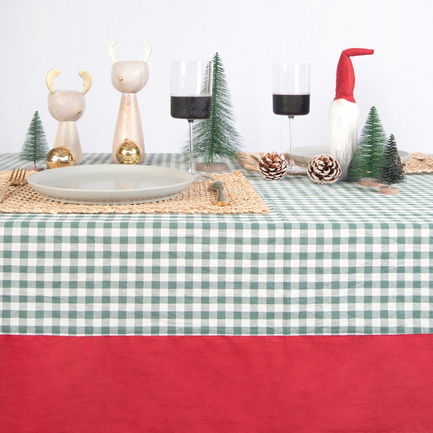 tablecloth gingham plaid buffalo checkered cotton stonewashed red green white christmas rectangle