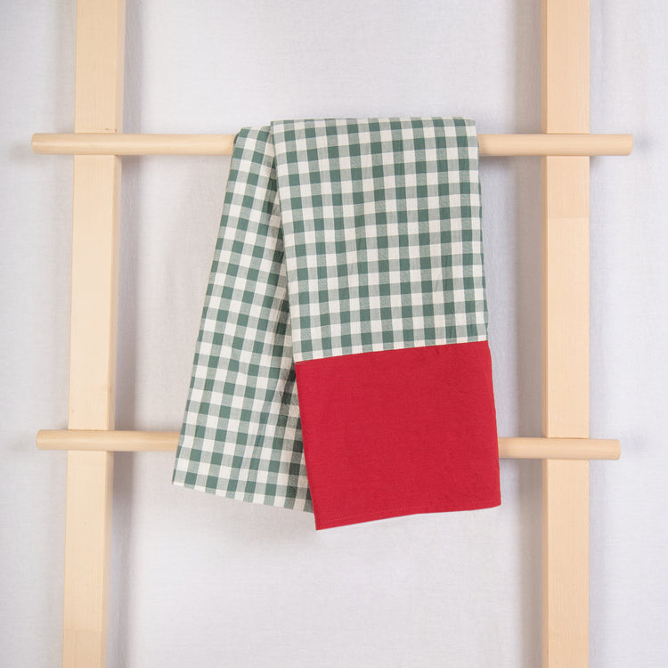 tablecloth gingham plaid buffalo checkered cotton stonewashed red green white christmas rectangle