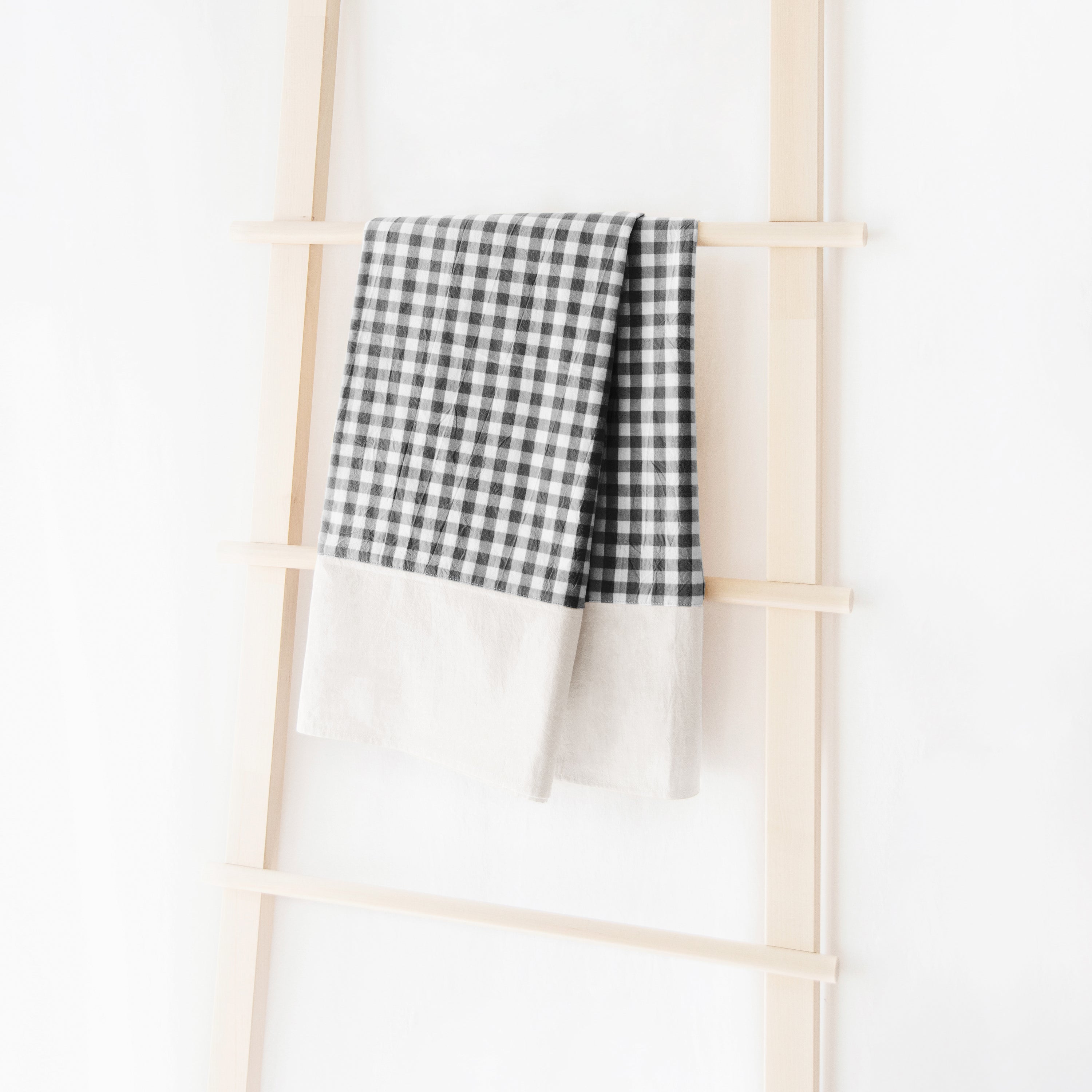tablecloth gingham plaid buffalo checkered cotton stonewashed black white rectangle