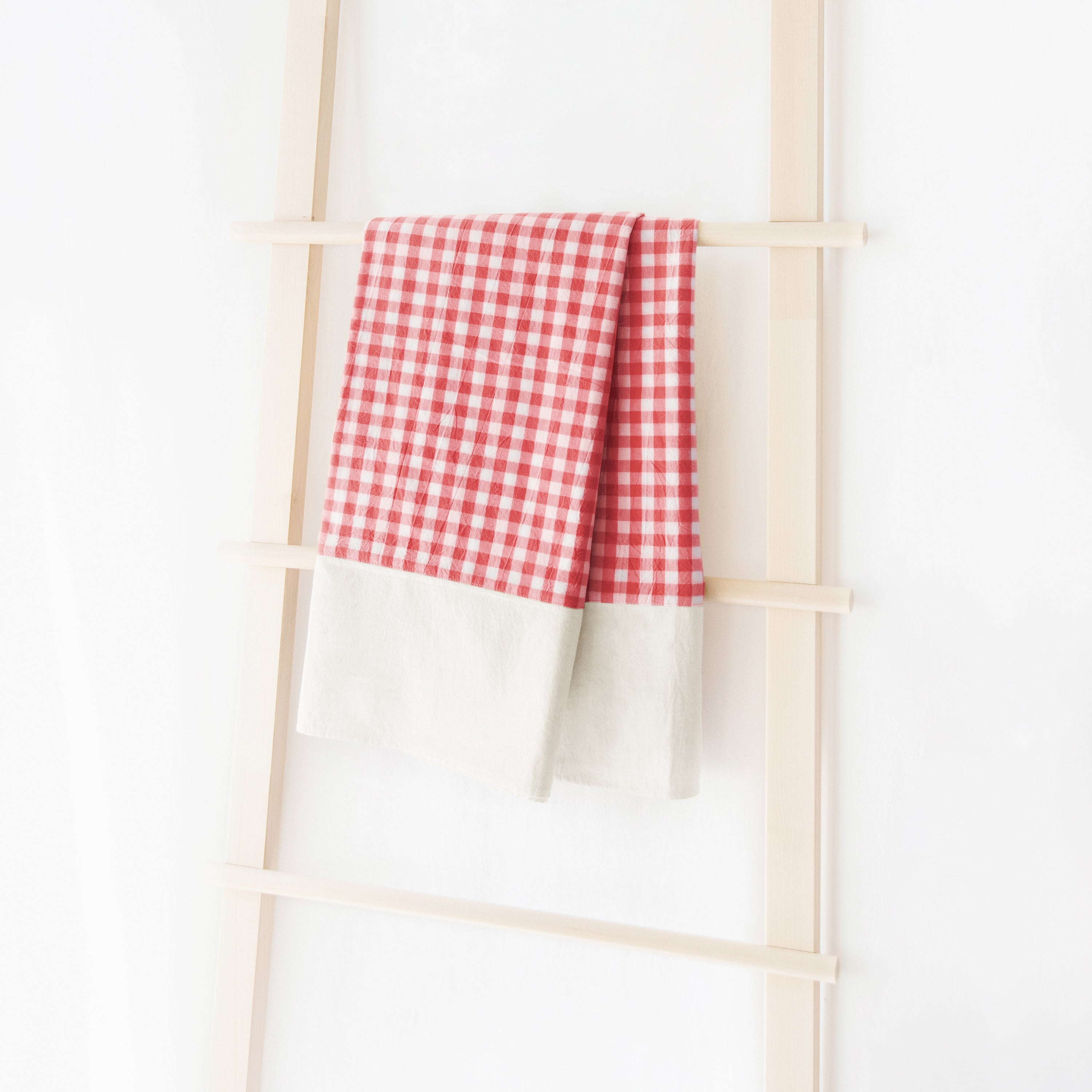 tablecloth gingham plaid buffalo checkered cotton stonewashed red white rectangle