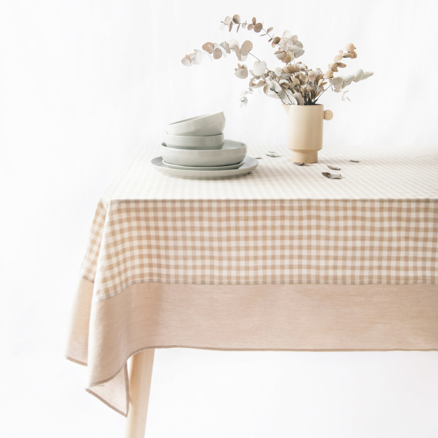 tablecloth gingham plaid buffalo checkered cotton stonewashed beige white rectangle