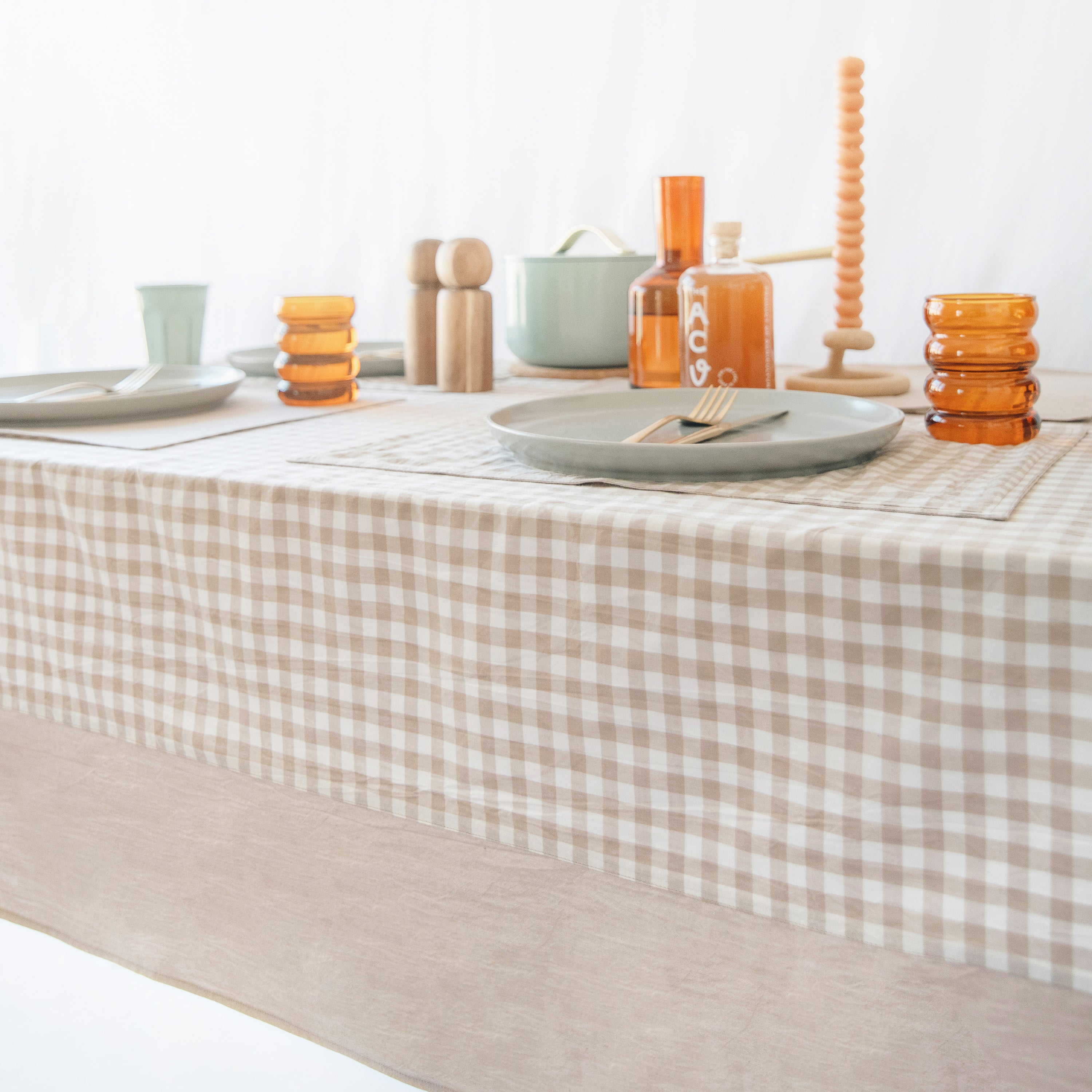 tablecloth gingham plaid buffalo checkered cotton stonewashed beige white rectangle
