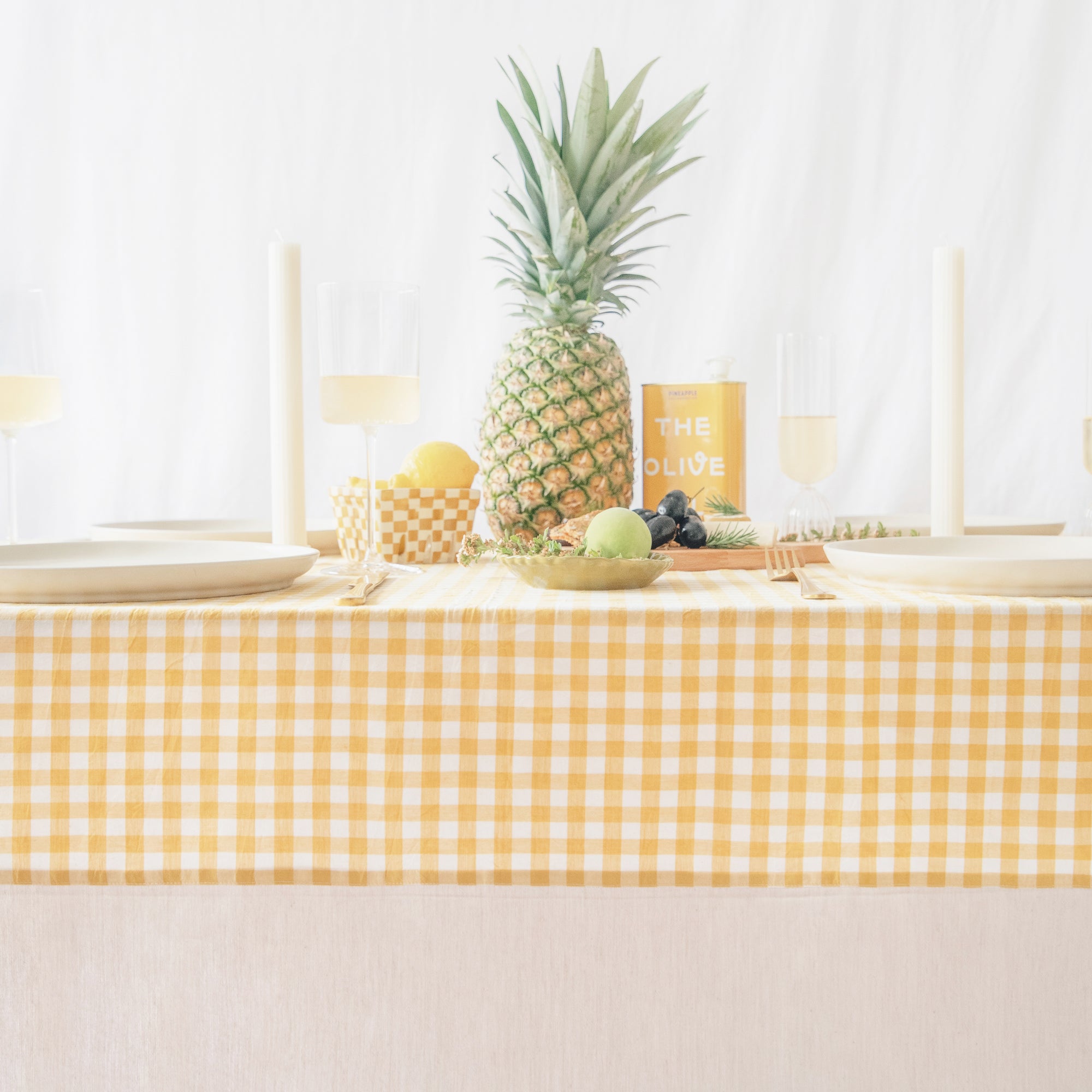 tablecloth gingham plaid buffalo checkered cotton stonewashed yellow beige white rectangle
