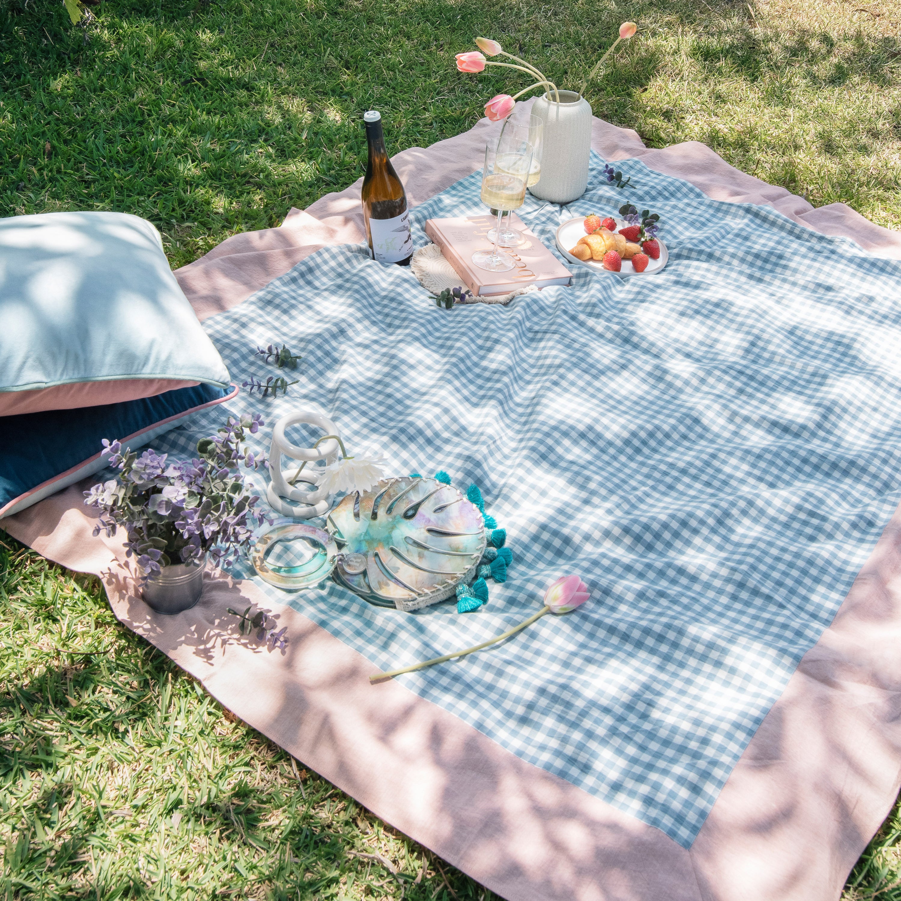 tablecloth gingham plaid buffalo checkered cotton stonewashed blue clay white rectangle