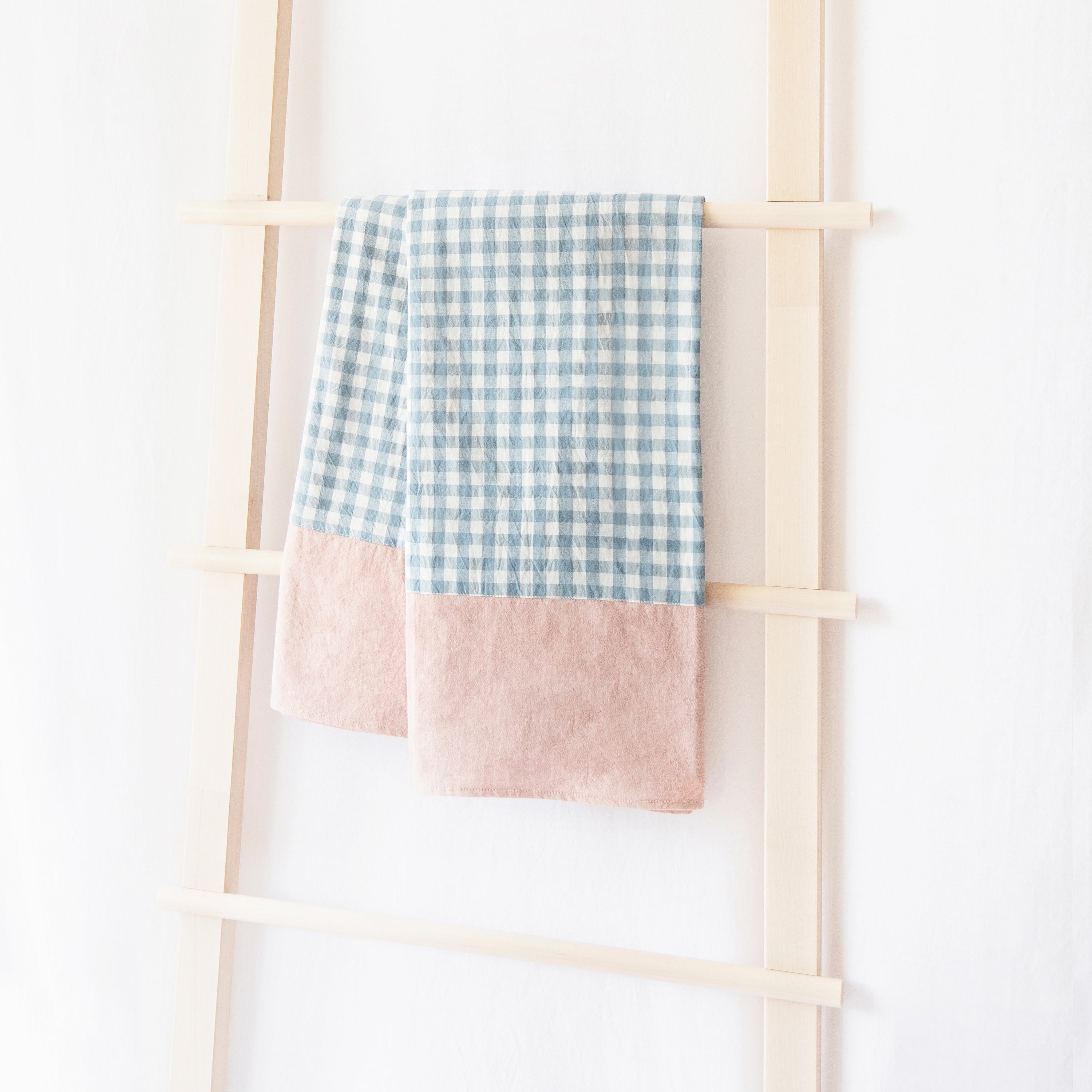 tablecloth gingham plaid buffalo checkered cotton stonewashed blue clay white rectangle