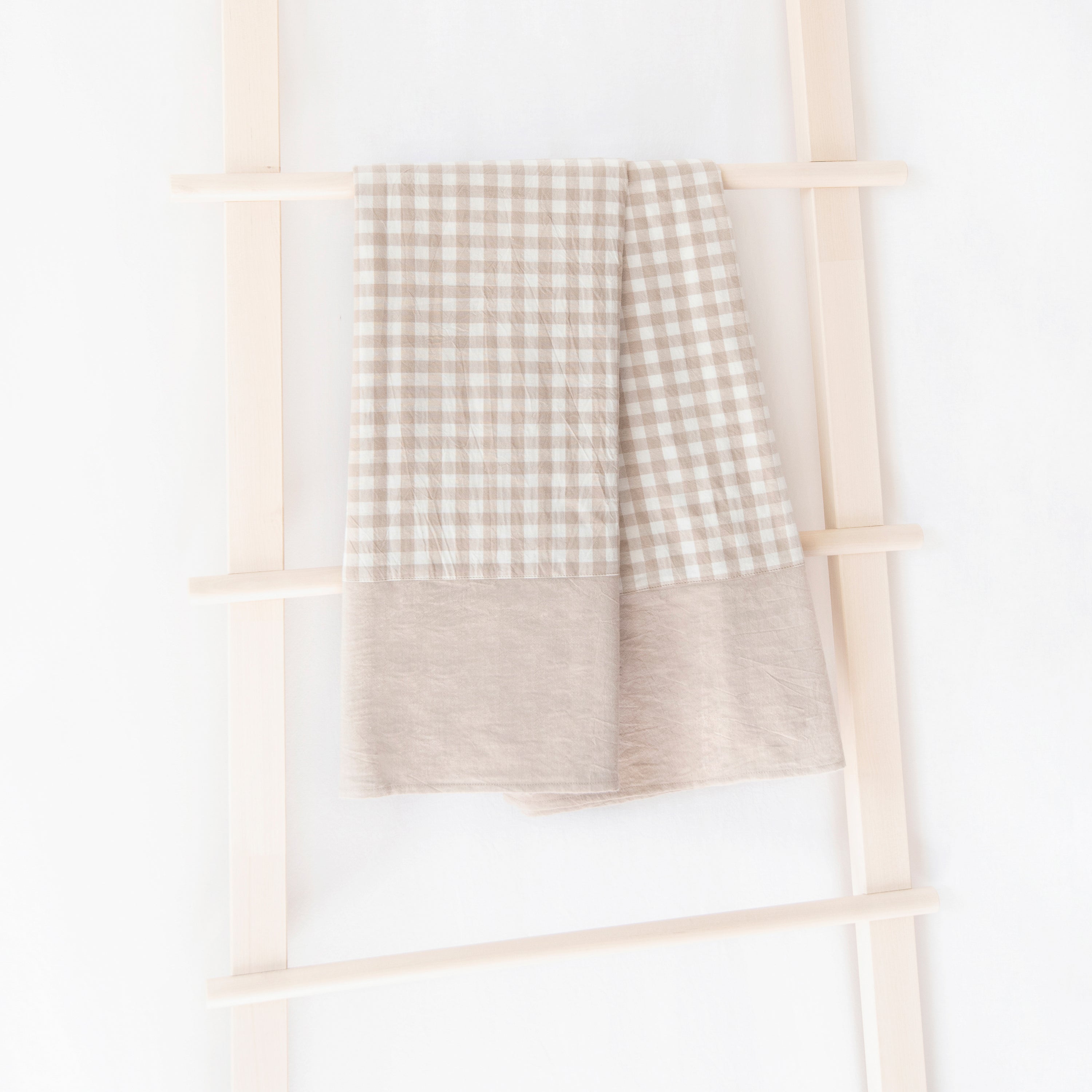tablecloth gingham plaid buffalo checkered cotton stonewashed beige white rectangle