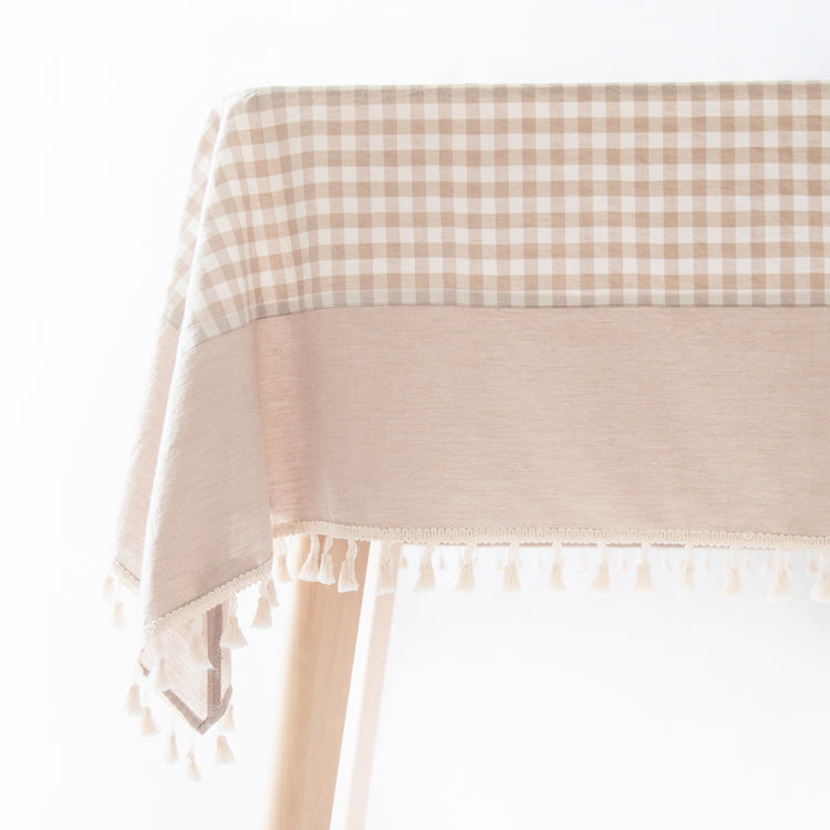 tablecloth gingham plaid buffalo checkered cotton stonewashed beige white tassels rectangle